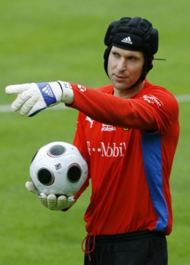 Petr Čech na tr&eacute;ninku česk&eacute; reprezentace v Seefeldu.