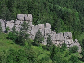 Turisty lákají do Lidečka mimo jiné i Čertovy skály, vhodné pro lezce.