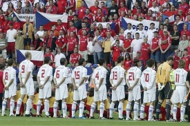 Na zápasy českých fotbalistů vyrazí desetitisíce Čechů.