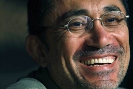 Turecký režisér Nuri Bilge Ceylan na páteční tiskové konferenci.