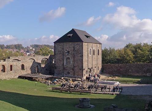 Mezi přednášejícími bude například architekt Tomáš Šantavý, který zpracovává projekty chebského hradu nebo komplexu Františkán, či architekti z Atelieru 69, který se podílel například na revitalizaci Poohří nebo projektu pěší zóny. Mezi přednášejícími bude například architekt Tomáš Šantavý, který zpracovává projekty chebského hradu nebo komplexu Františkán, či architekti z Atelieru 69, který se podílel například na revitalizaci Poohří nebo projektu pěší zóny.