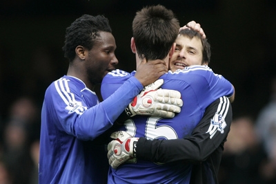 Čechův náhradník Carlo Cudicini neinkasoval. Čechův náhradník Carlo Cudicini neinkasoval.