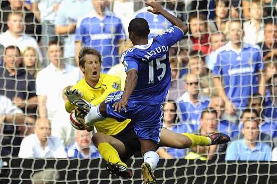 Momentka z utkání anglické ligy Chelsea - Manchester United 1:1. Momentka z utkání anglické ligy Chelsea - Manchester United 1:1.