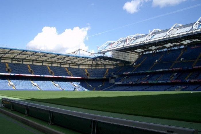 Současný stadion Chelsea na Stamford Bridge.
