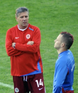 Jozef Chovanec už vedl večern&iacute; tr&eacute;nink Sparty.