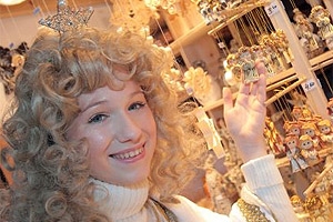 Andělská tvář patří devatenáctileté Karin-Lise.