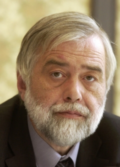 Pavel Chrz z Poděbrad. Nový šéf stomatologické komory.