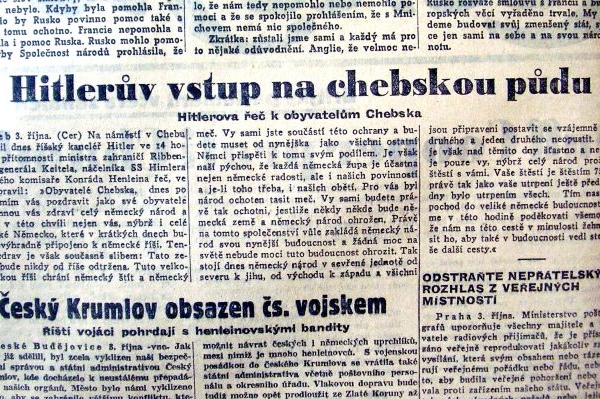 Hitler přijíždí do Čech.