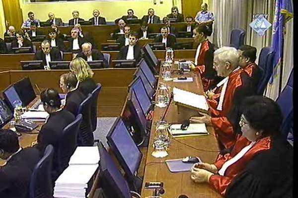 Mezinárodní trestní tribunál rozdával tresty za zločiny v Kosovu.