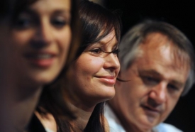Ivana Jire&scaron;ov&aacute; (vlevo), Jitka Čvančarov&aacute; a režis&eacute;r Ivan Rajmont.