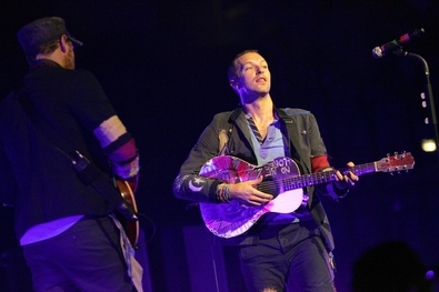 Coldplay na vítězné vlně. Loni zahráli také v Praze. 