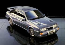 Sportovní verze Sierra Cosworth měla přes dvě stě koní výkonu a pohon všech kol. Koncem osmdesátých let nebylo mnoho konkurentů.