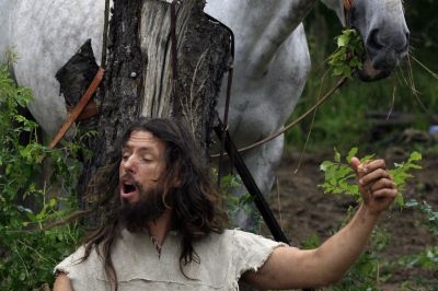 Maďarský herec Csaba Lucás v roli Přemysla při natáčení amerického historického filmu o kněžně Libuši Koruna Vyšehradu