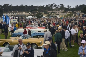 O Concours d'Elegance v Pebble Beach je každoročně velký zájem.