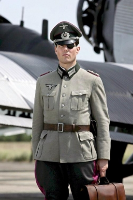 Tom Cruise jako atentátník von Stauffenberg.