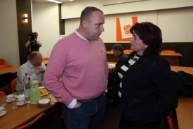 Předseda ústeckých socialistů Benda a kandidátka na hejtmanku Vaňhová.