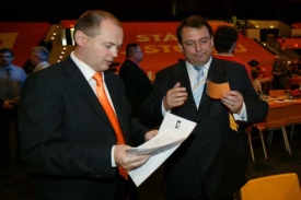 Jiří Paroubek, Michal Hašek a celá ČSSD zbrojí v Pardubicích na volby.