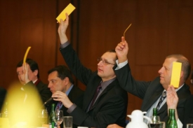 Pro Richarda Dolejše hlasovala 99 delegátů.