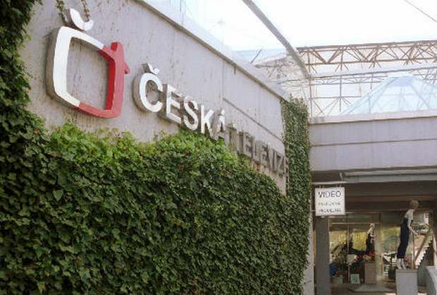Česká televize bude muset zaplatit milion za pořad Šťastných deset. Česká televize bude muset zaplatit milion za pořad Šťastných deset.