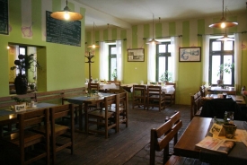 Interiér restaurace Na Štěpáně.
