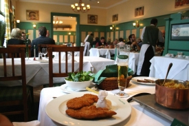 Interiér restaurace Pachutta Hietzing. Interiér restaurace Pachutta Hietzing.