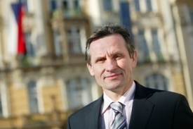 Jiř&iacute; Čunek