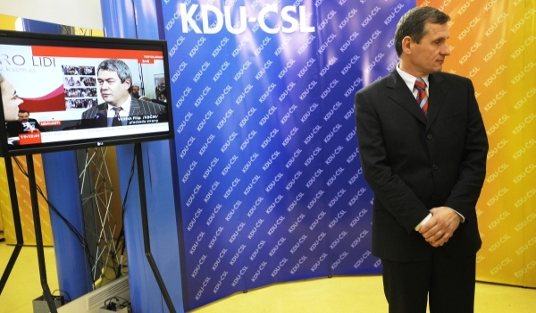 Koketování šéfa lidovců Jiřího Čunka s levicí? Uvidíme... Koketování šéfa lidovců Jiřího Čunka s levicí? Uvidíme...