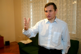 Předseda lidovců Jiří Čunek zosobňuje vládní rébus.