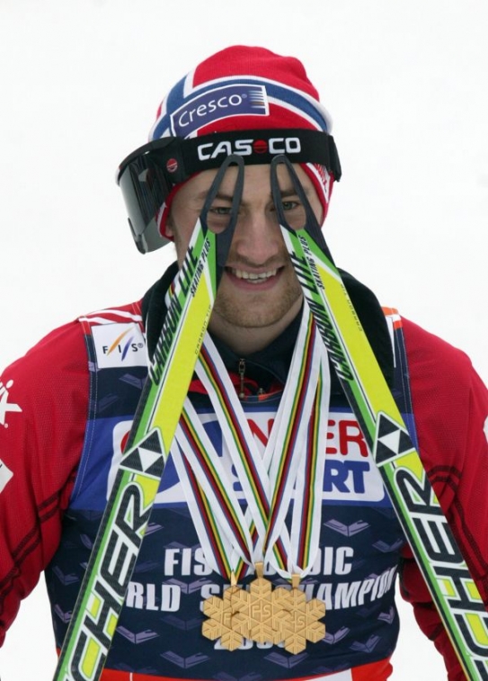 Nejúspěšnější běžec šampionátu. Nor Petter Northug získal tři zlata. Nejúspěšnější běžec šampionátu. Nor Petter Northug získal tři zlata.