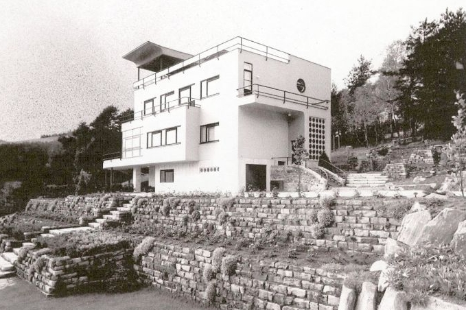 Jaroškova vila v Dalečíně od architekta Ludvíka Hilgerta. 