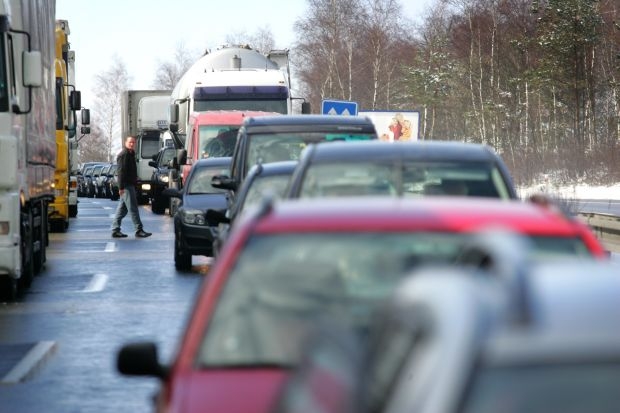Před kolonami na D1 budou varovat světelné informační tabule.