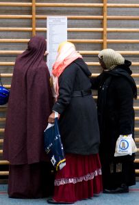 Muslimsk&eacute; voličky u uren