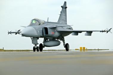 Stíhačka JAS-39 Gripen