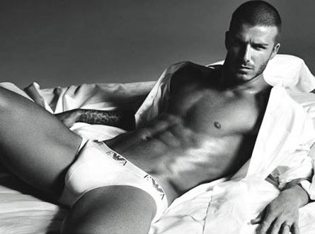 Továrna na peníze a drby: &quot;vycpaný&quot; David Beckham. 