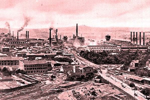 Důl a huť Königshütte (dnešní Chrozów) v roce 1908.
