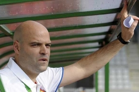 Trenér české reprezentace do 19 let Jakub Dovalil.