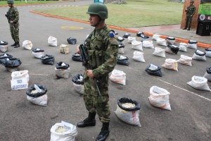 Kolumbijsk&aacute; arm&aacute;da zabavila tuny v&yacute;bu&scaron;nin určen&eacute; FARC.