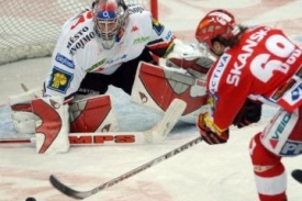 Radek Duda. Opust&iacute; po v&iacute;kendu hokejovou Slavii?