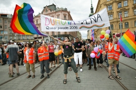Kvůli útoku slzným plynem muselo být ošetřeno dvacet lidí.