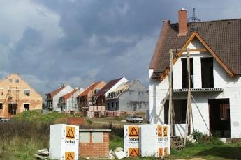 Se zápisem bydlení do katastru neotálejte. Vláda chce zdražovat. Se zápisem bydlení do katastru neotálejte. Vláda chce zdražovat.