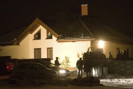 Muž pravděpodobně zabíjel v koupelně. Muž pravděpodobně zabíjel v koupelně.