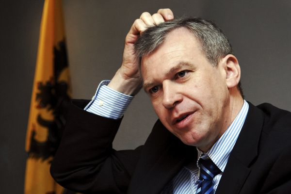Letermeho vláda po čtyřech měsících ztroskotala.