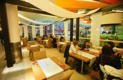interiér restaurace El Emir