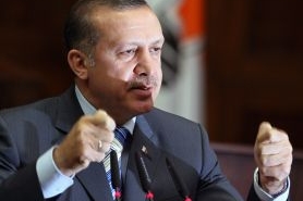 Turecký premiér Erdogan tlačí svou zemi do EU. Turecký premiér Erdogan tlačí svou zemi do EU.