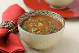 Polévka dal rasam.