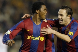 Samuel Eto'o (vlevo). Samuel Eto'o (vlevo).