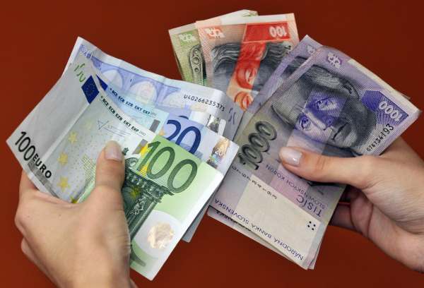 Slovensko je šestnáctou zemí eurozóny.