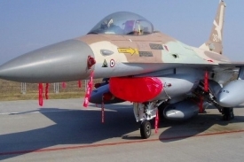F-16A č&iacute;slo 243