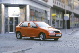 Předražené škodovky jsou minulostí. Ojetá Fabia z roku 2000 se dá koupit již za 70 tisíc korun.