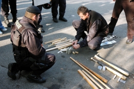 Policie zadržela brněnsk&eacute; fanou&scaron;ky.